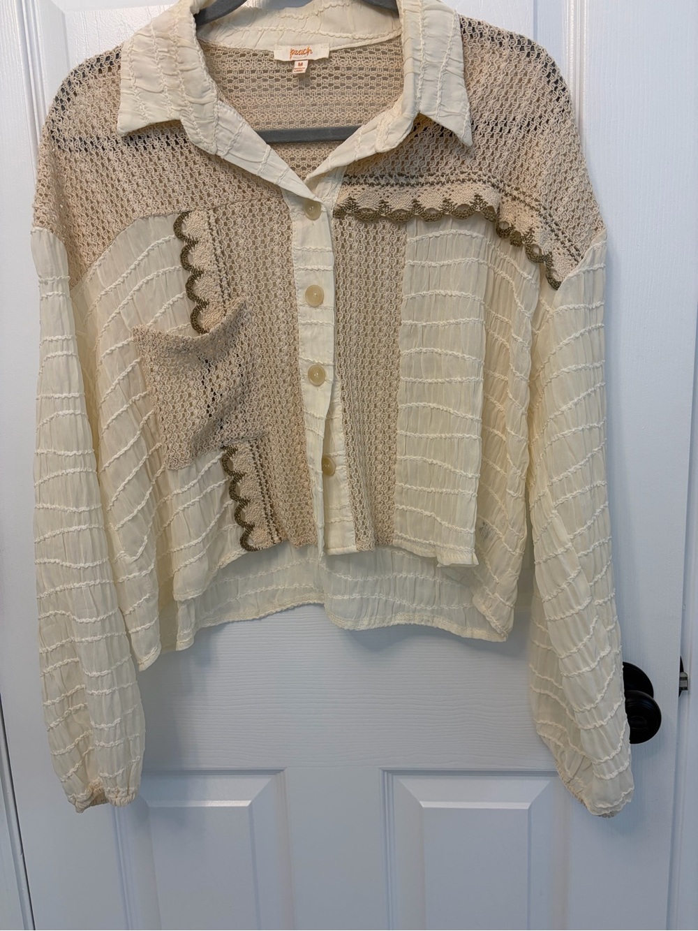 Textured Cream & Beige Button-Front Cropped Blouse - Picture 2 of 7